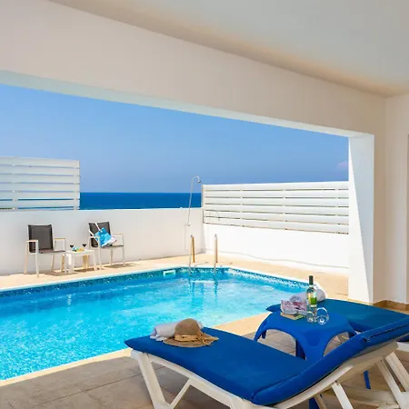 Serena Вилла Помос