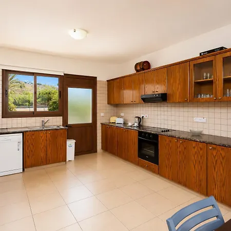 Villa Serena Pomos